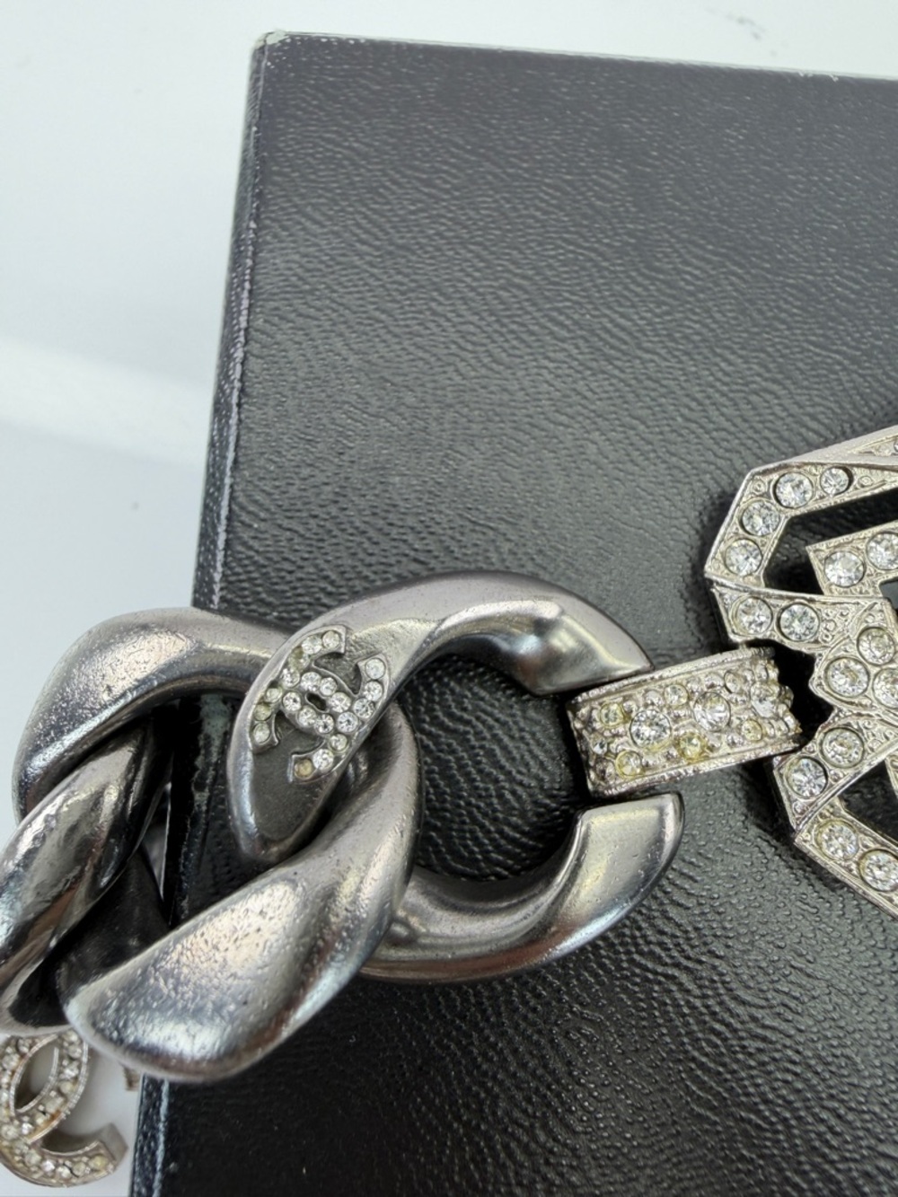 CHANEL Ruthenium Gunmetal and Crystal Art Deco Bracelet with CC Charm - Picture 4 of 14